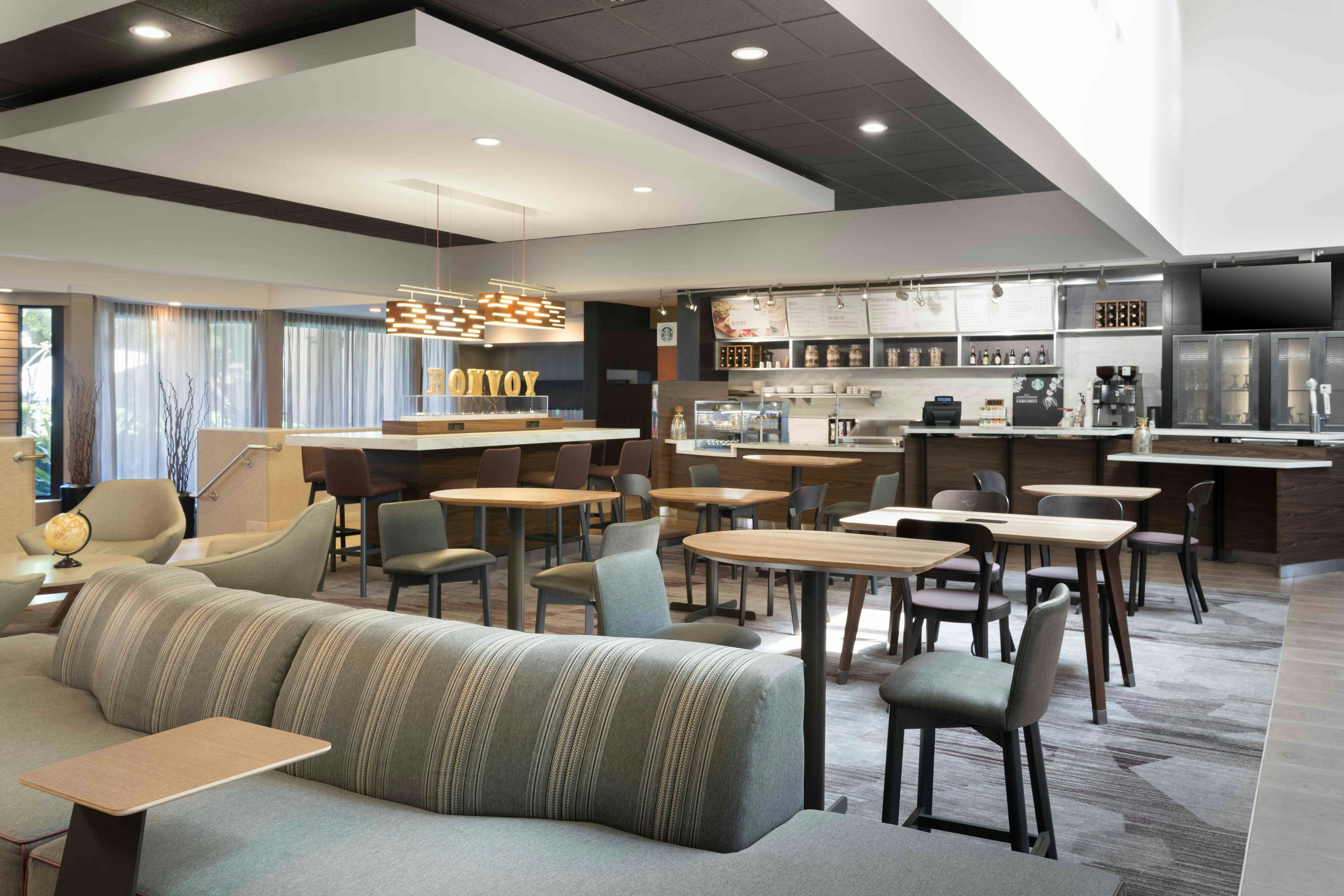 Courtyard By Marriott Miami Airport West Doral 4/8