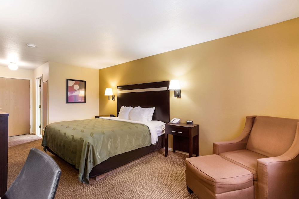 Quality Inn Airport Boise ID 21/50