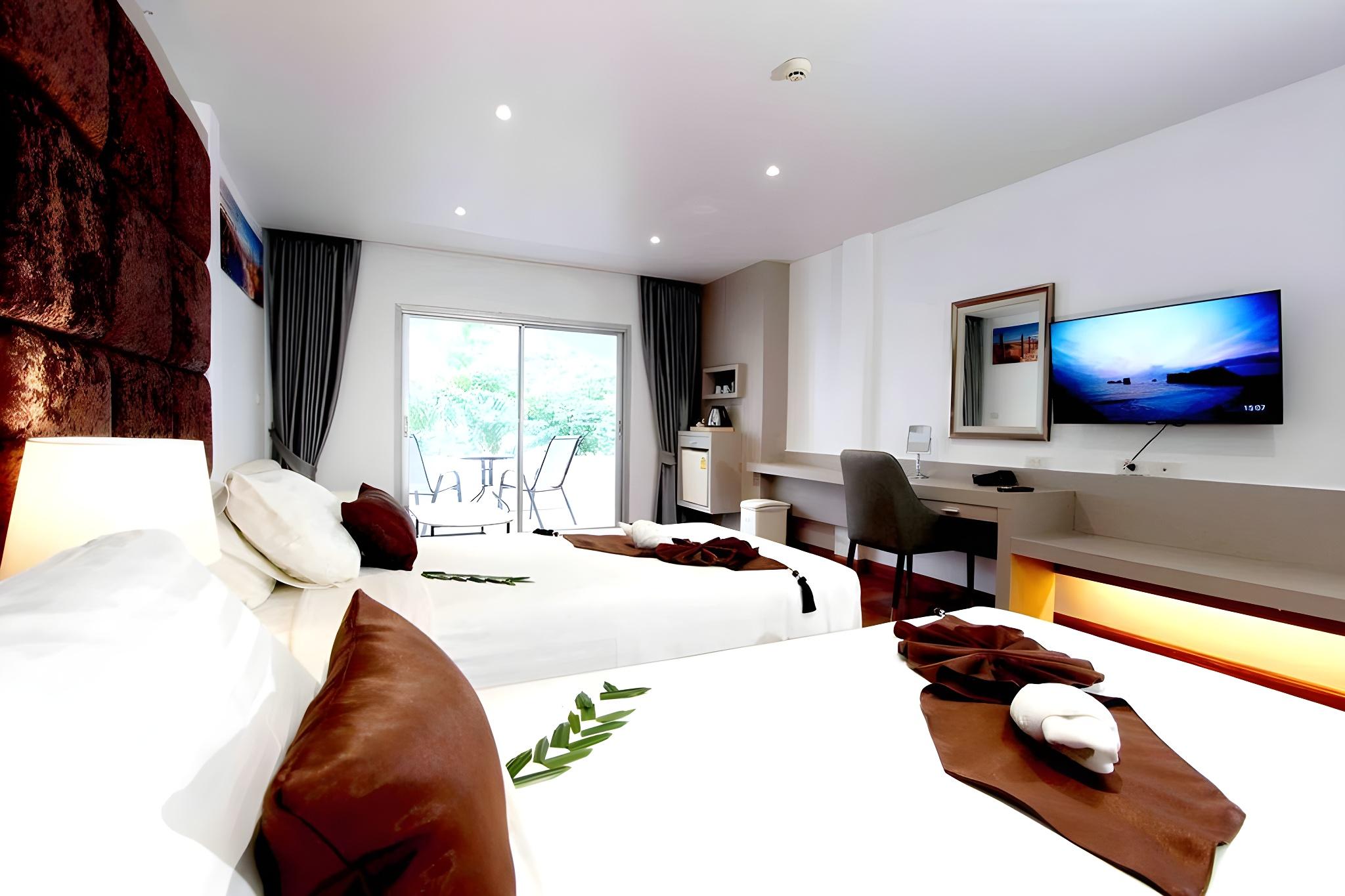 Garden, Premier, Twin Beds, with Pool