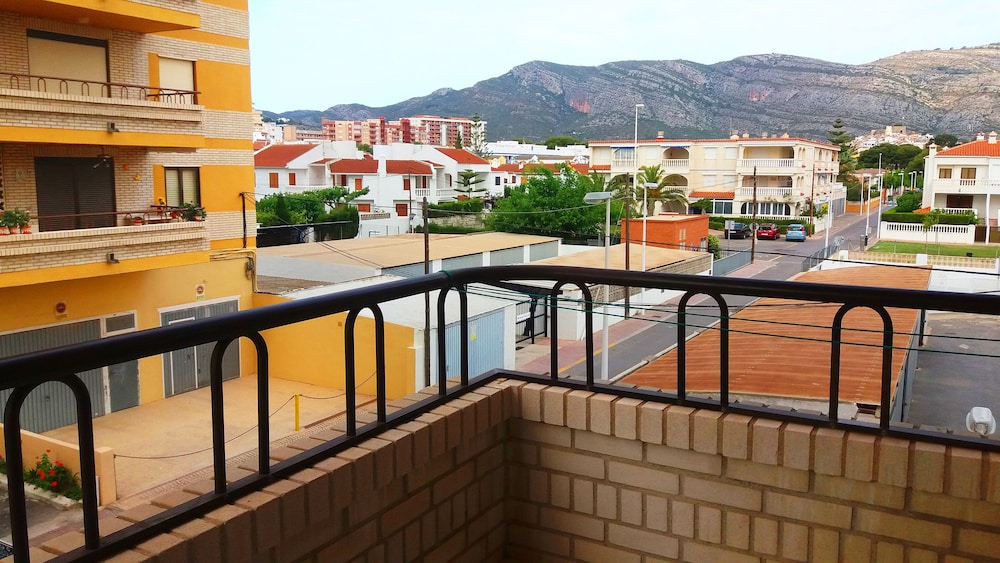 APARTAMENTOS BERNAT PIE DE PLAYA 3000 3/68