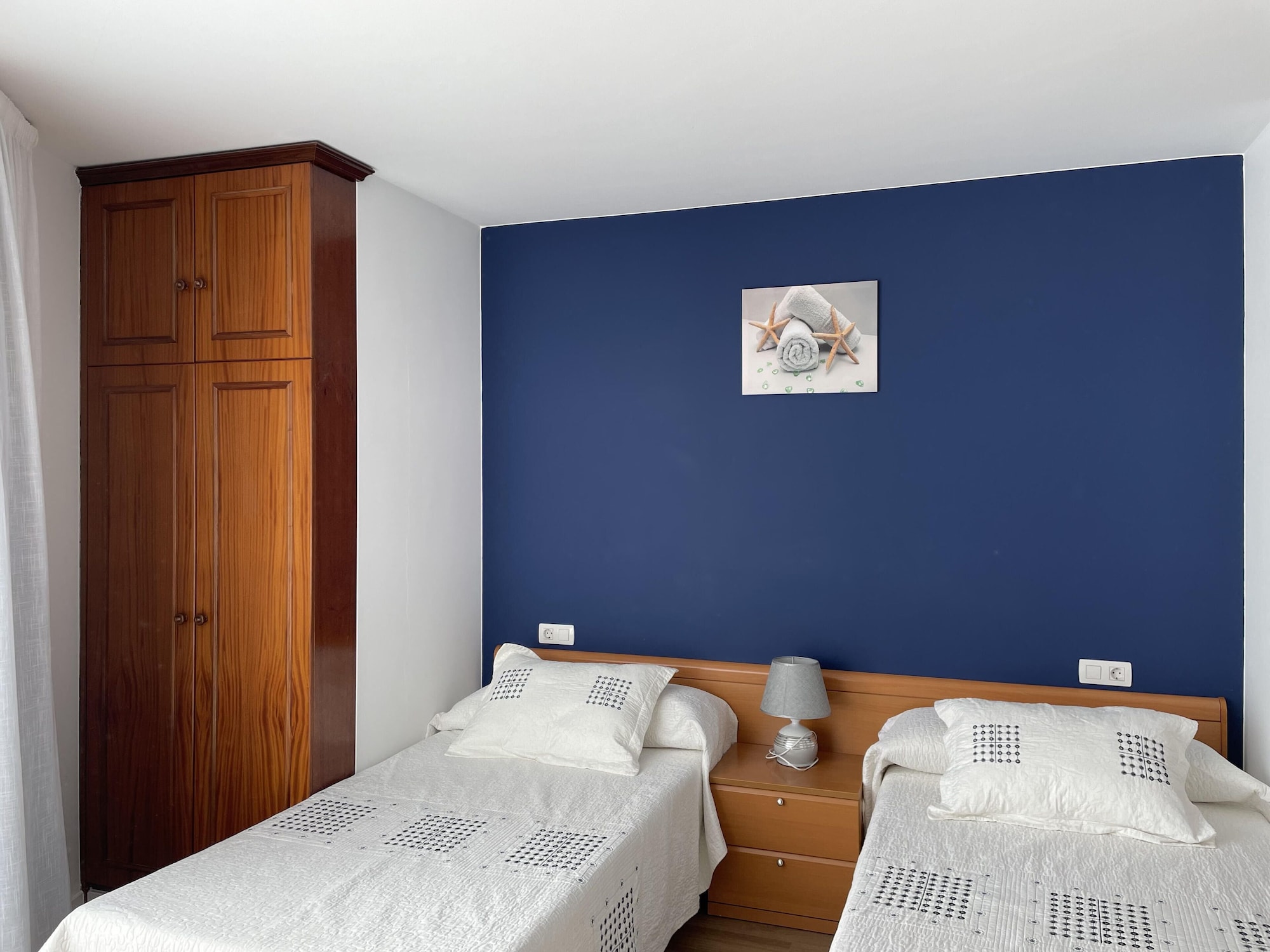 Room, Twin Beds