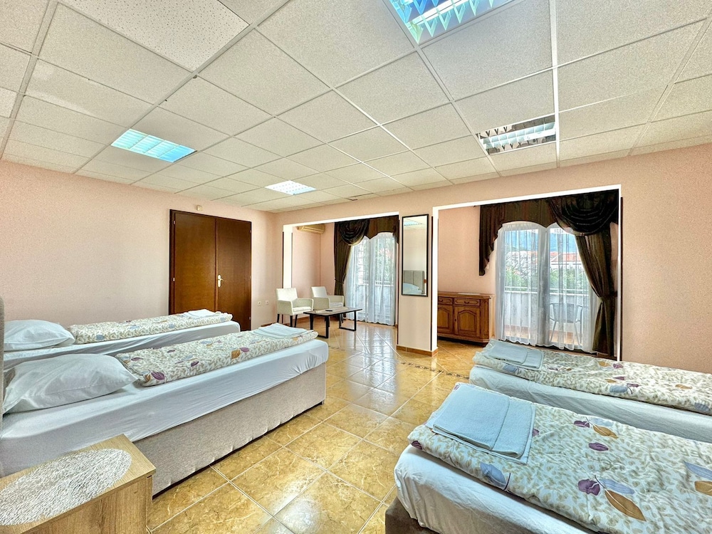Hotel Grbalj 19/75