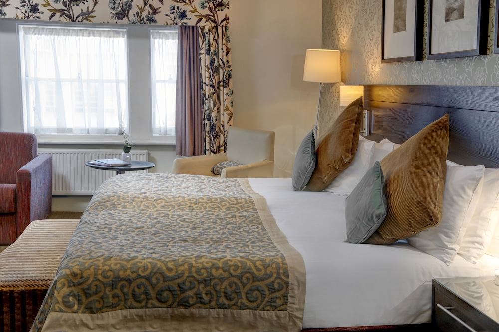 Norfolk Royale Hotel 34/75