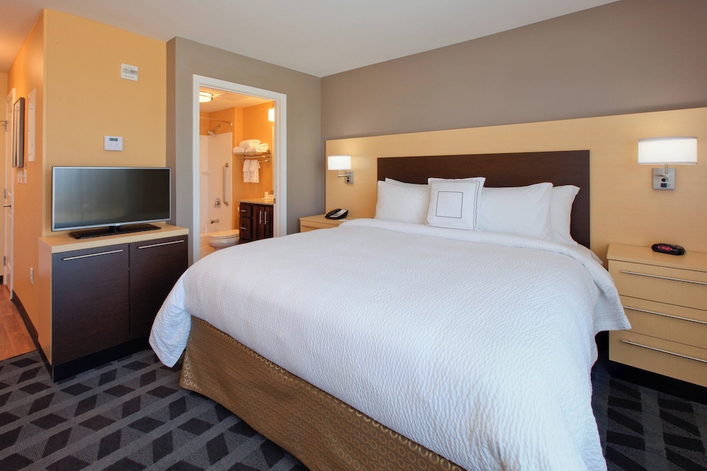 TOWNEPLACE SUITES CORPUS CHRISTI PORTLAND 18/50