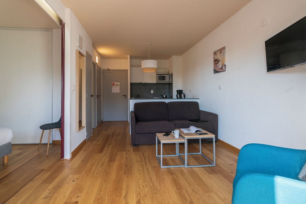 RESIDENCE LES JARDINS DU LAC CERISE HOTELS AND RESIDENCES 29/50