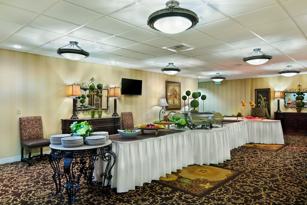 Oxford Suites Boise 6/39