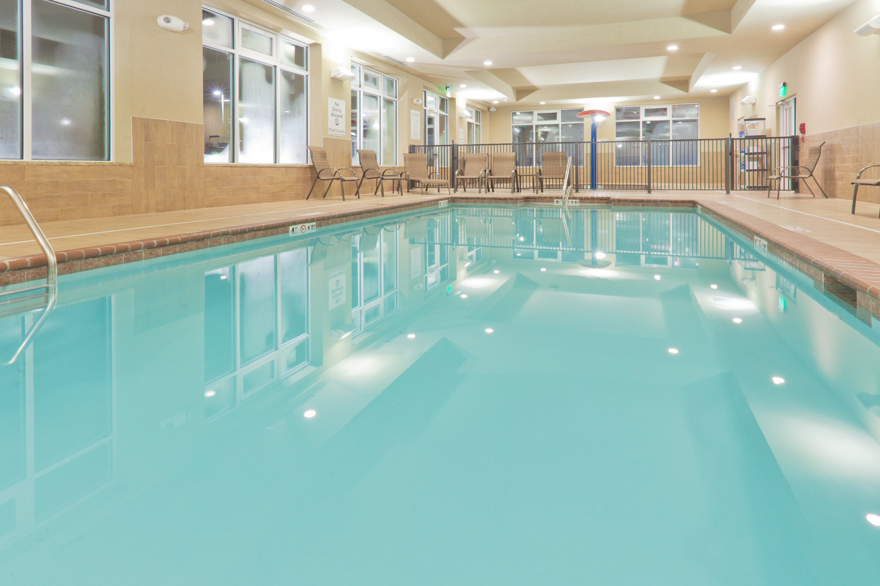 Holiday Inn Jackson Nw Airport Road 37/79