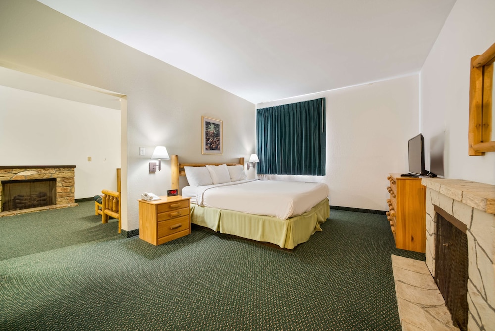 Knights Inn New Florence 16/37