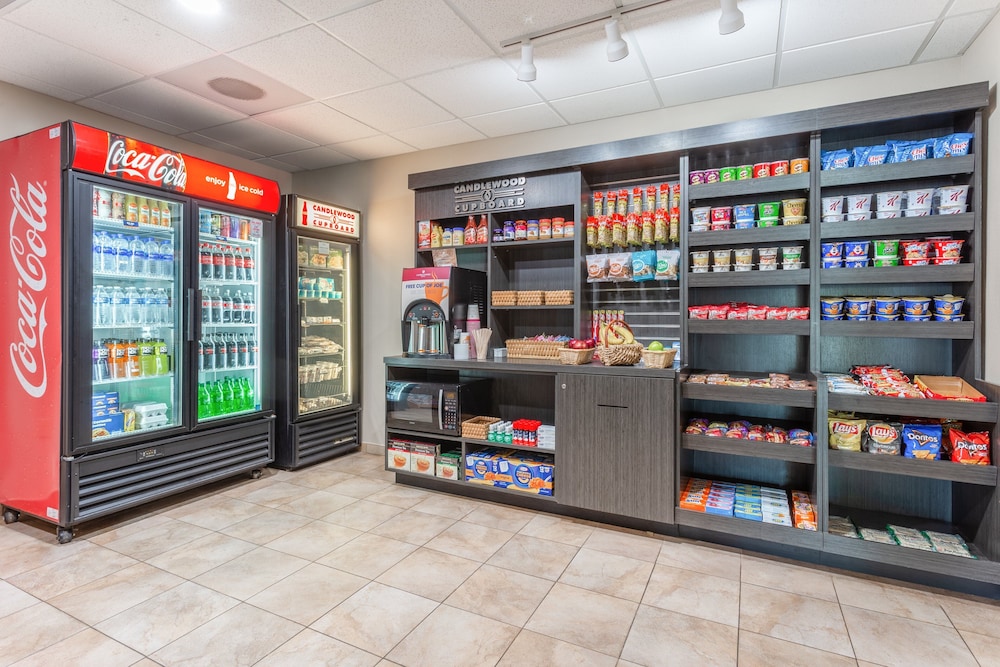 CANDLEWOOD SUITES AURORA- NAPERVILLE 37/51