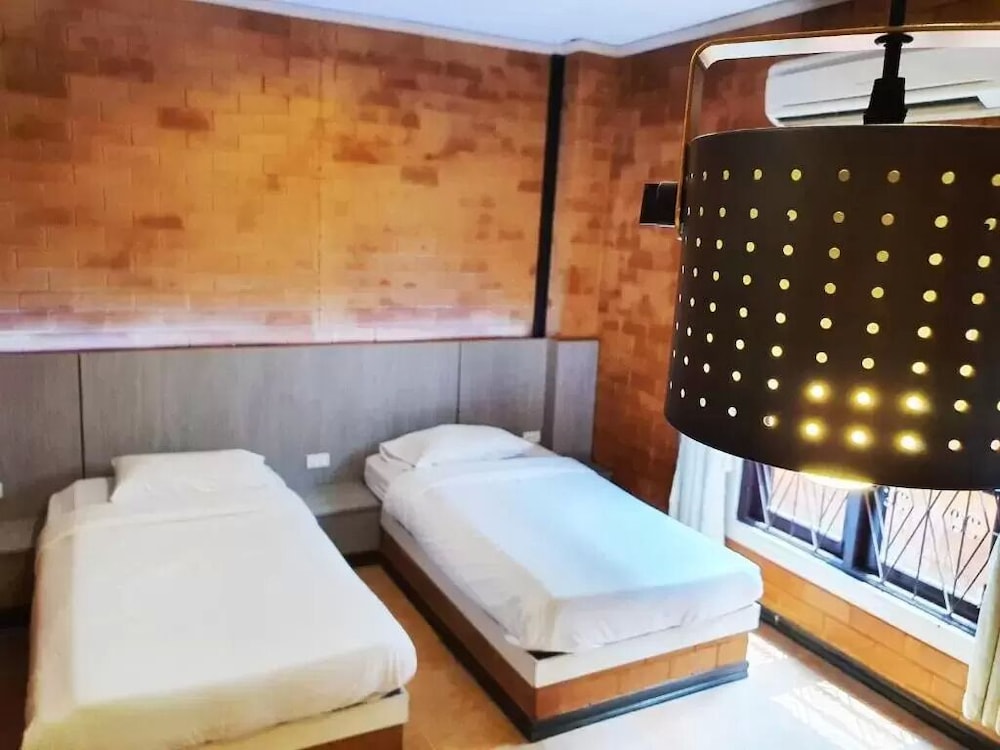 Changsova Hotel 26/36