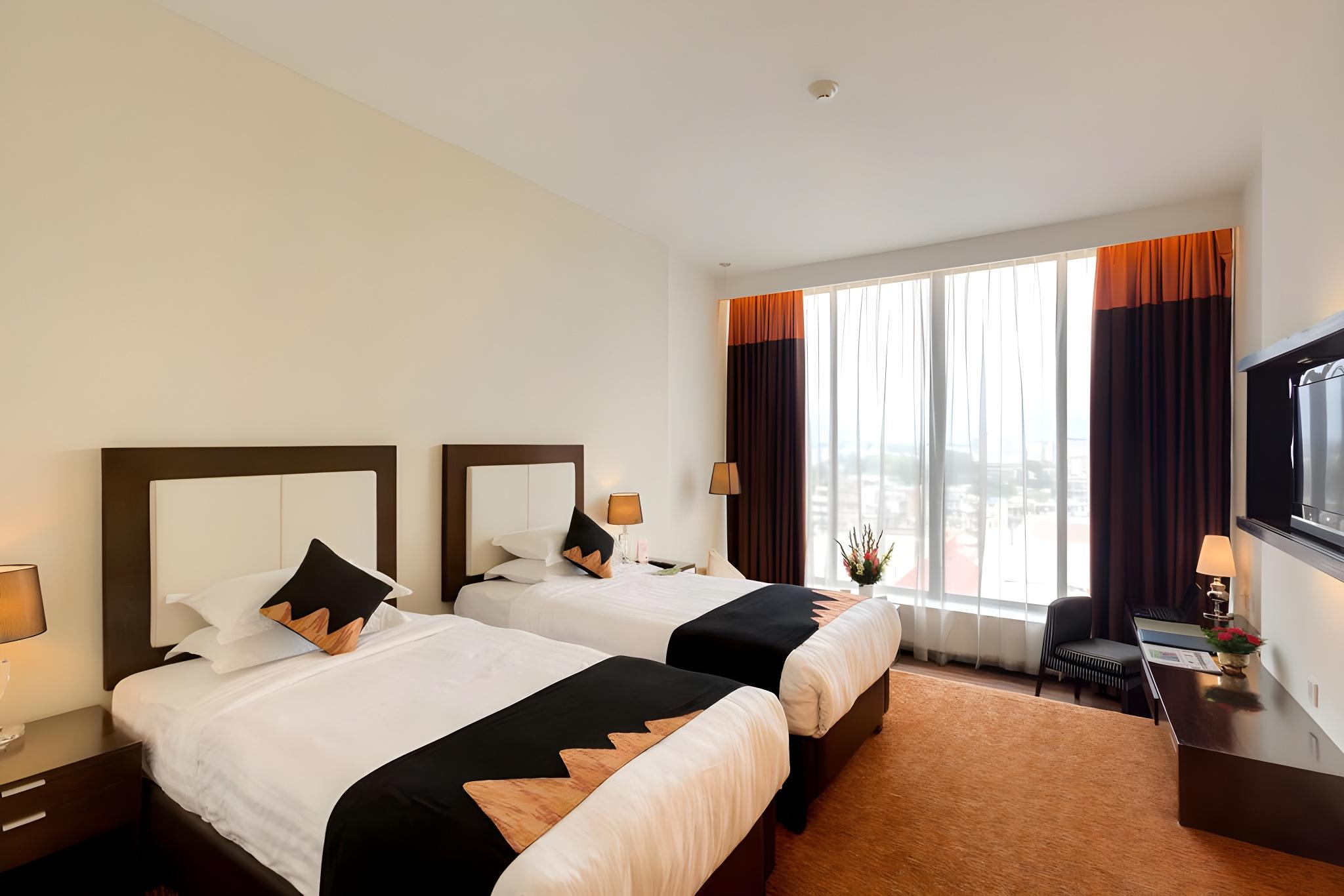 Executive, King Bed