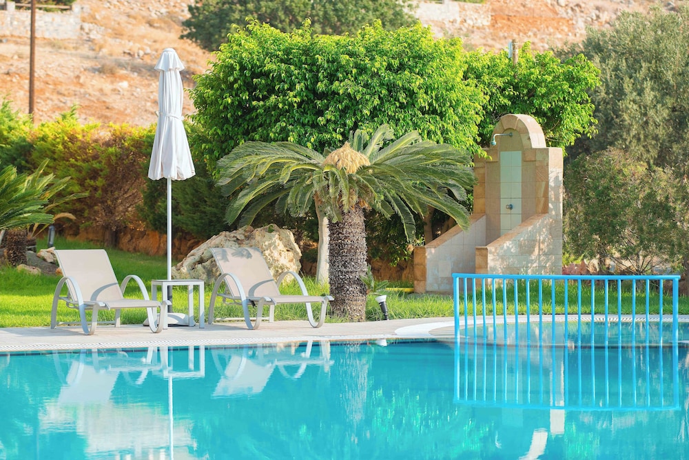 Eleni Apart Hotel 58/69
