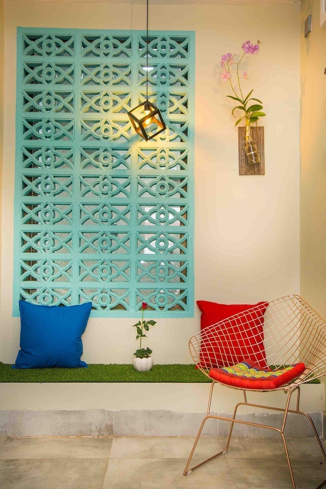 Summer Bliss Boutique & Spa 15/17