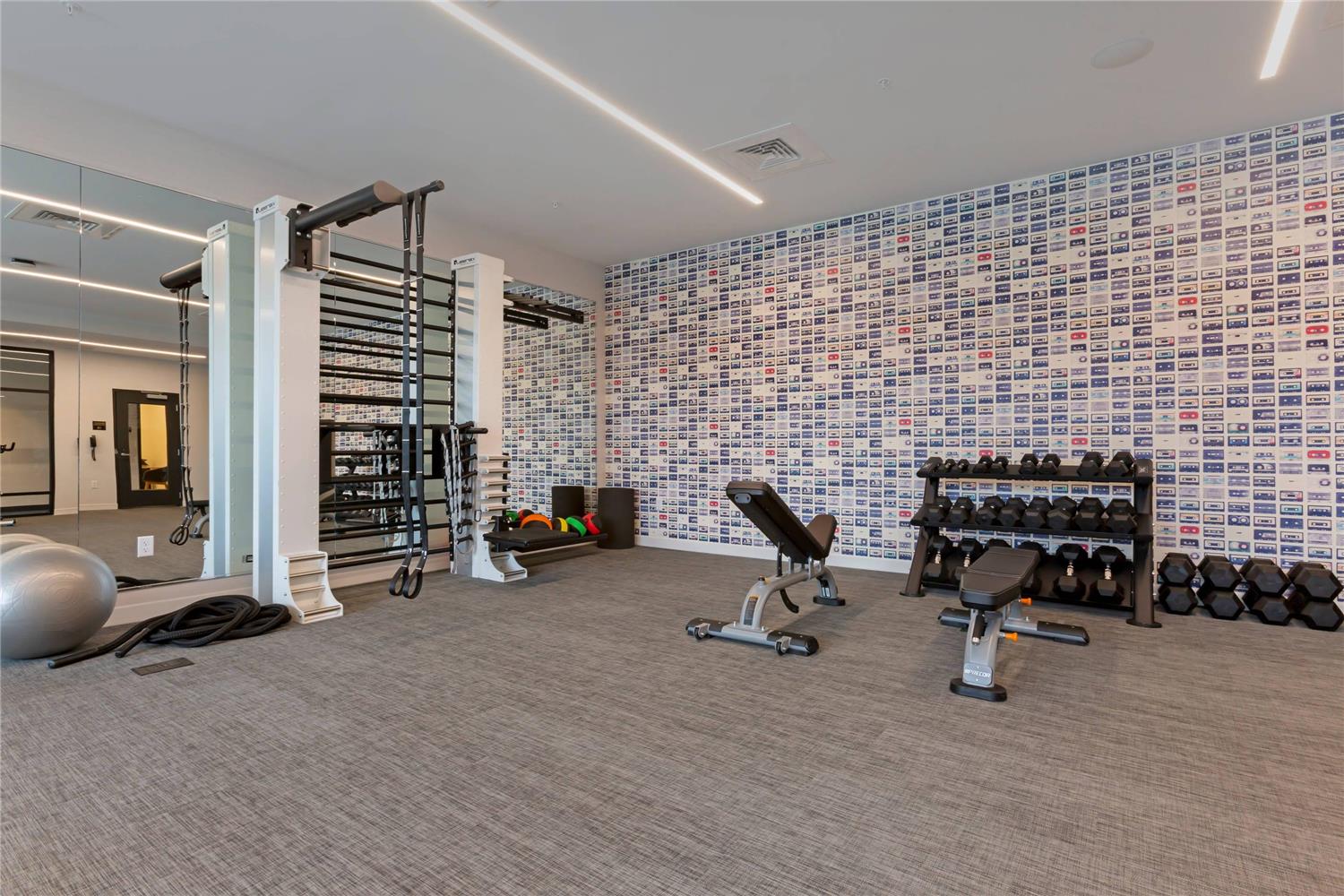 Cambria Hotel Austin Airport 28/47
