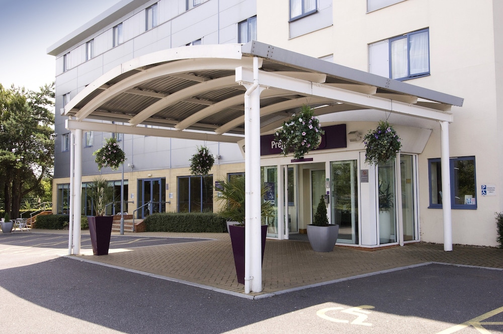 Premier Inn Poole North in POOLE