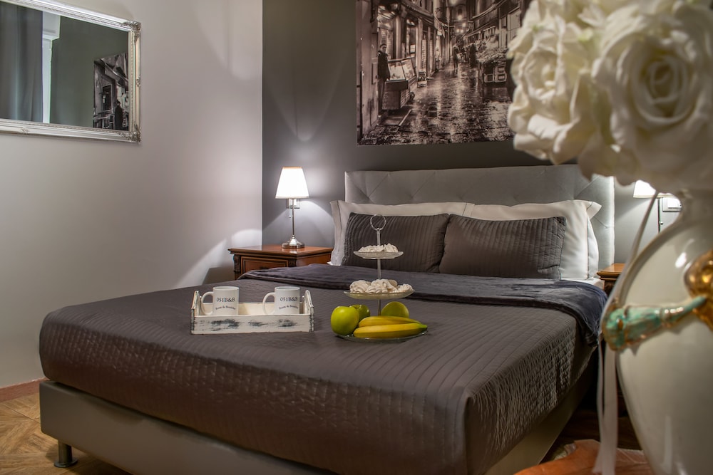 051B&B Room & Breakfast 38/50