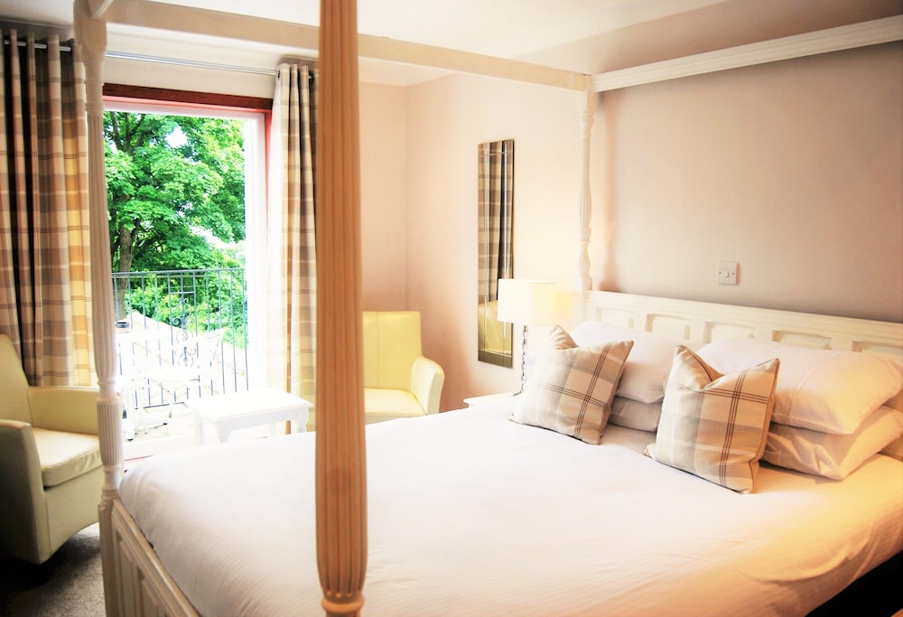Kingswood Hotel 2/32