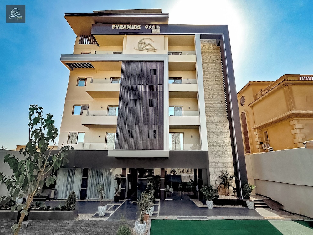 Pyramids Oasis Hotel 4/48
