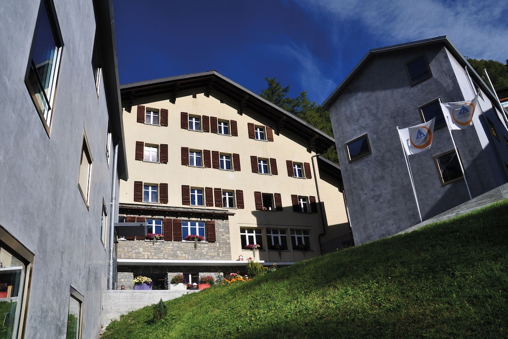 Youth Hostel Zermatt 8/64