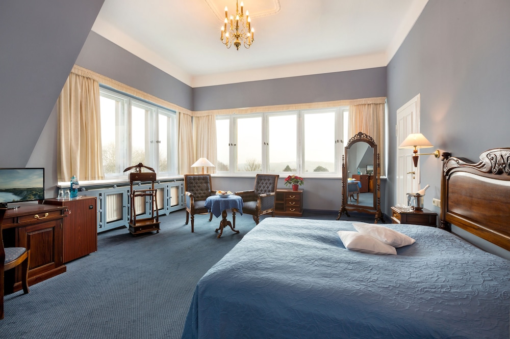 Schlosshotel Ralswiek 11/50