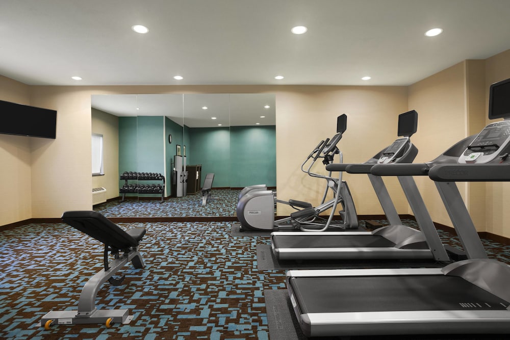 Fairfield Inn Suites Lansing West 13/23