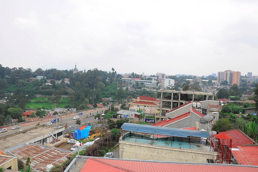 Ras Amba Hotel 24/50