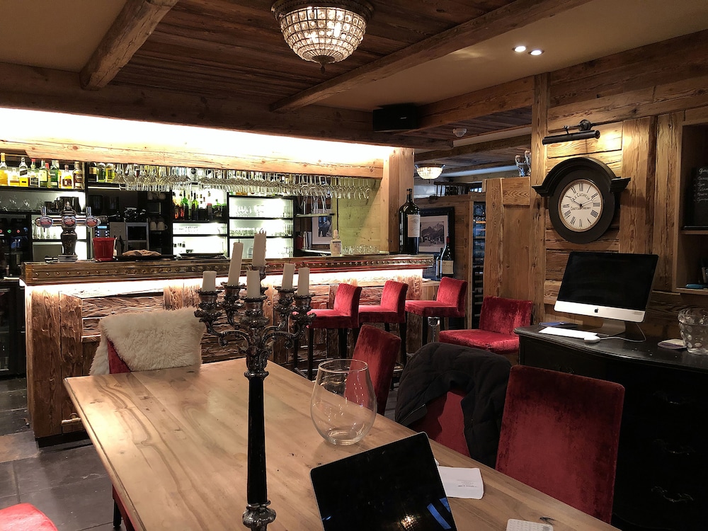 Chalet Hotel Le Castel 61/74