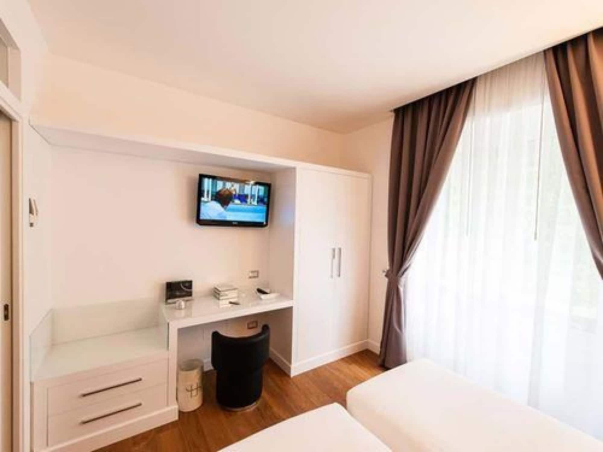 DELUXE, APARTMENT