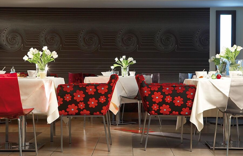 Anessis Hotel 27/30