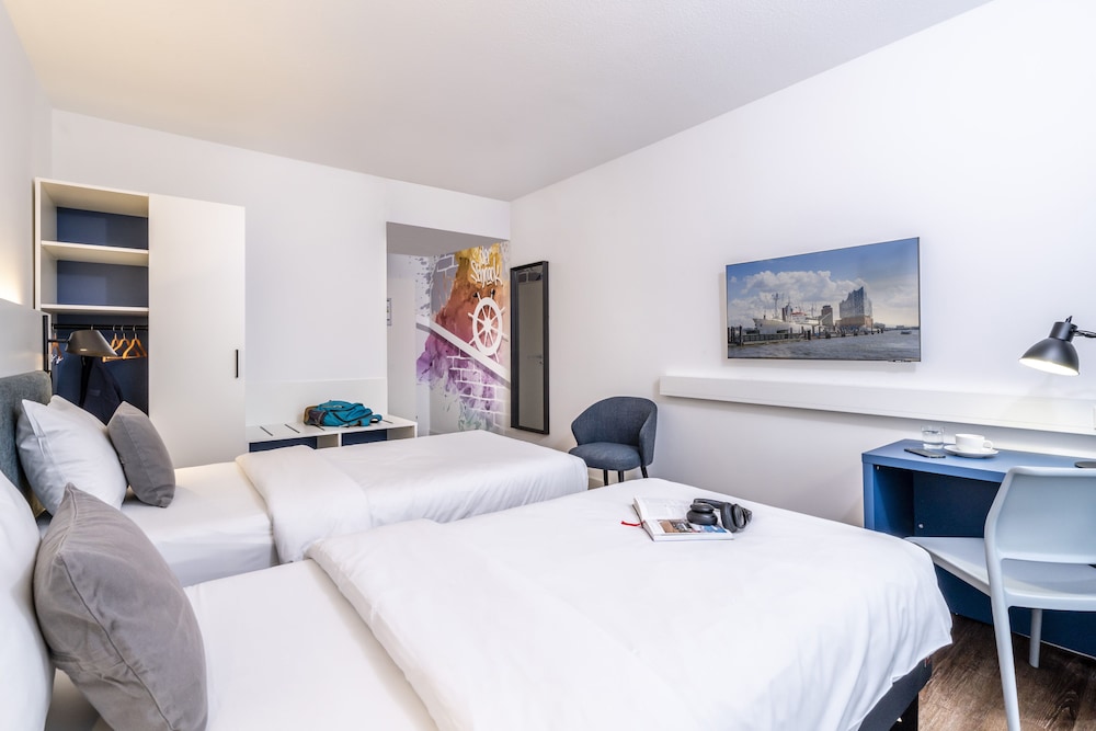 غرفة قياسية بسريرين منفصلين، Ibis Styles Hamburg Alster City 4/10