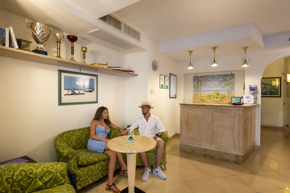 La Pergola Hotel 2/49