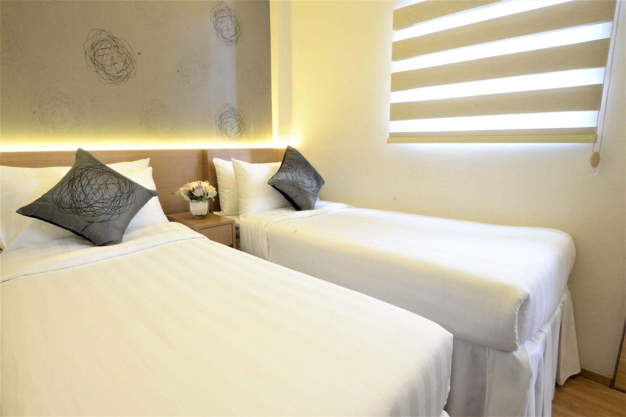 Adjoining, Twin Beds، Bridal Tea House Hotel Yau Ma Tei 3/4