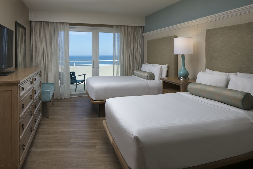 Edgewater Beach Hotel 19/64