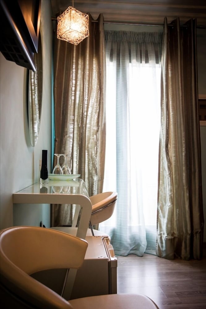 Amfitriti Palazzo 33/58
