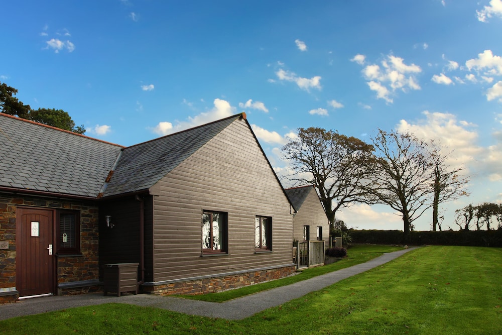 Trenython Manor 1/59