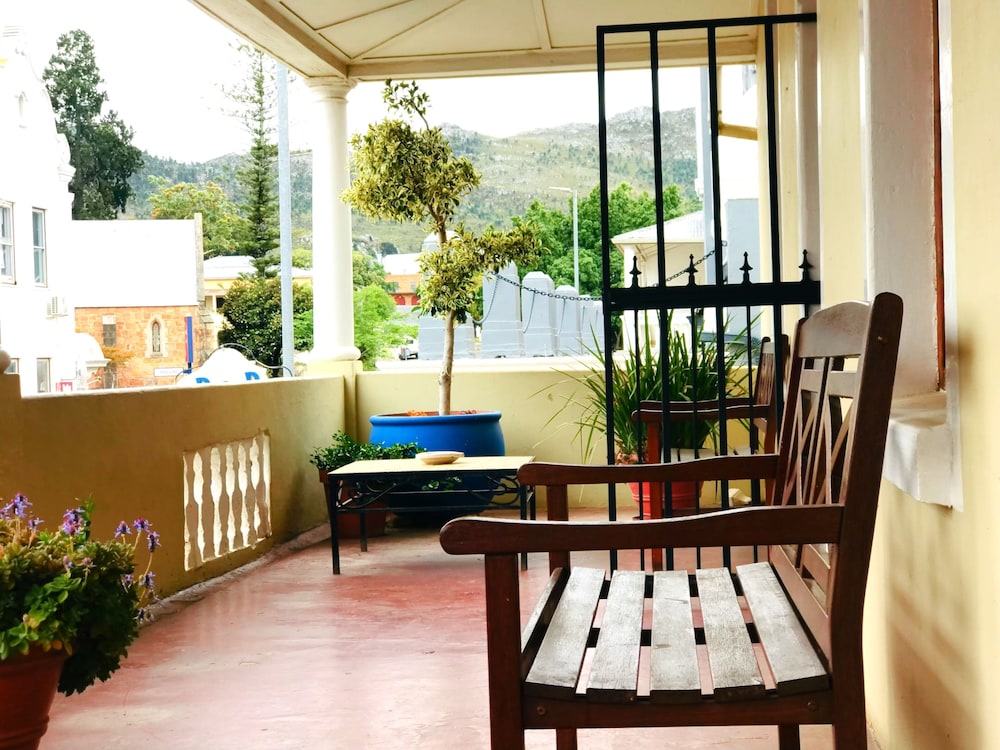 Athenian Villa 31/50
