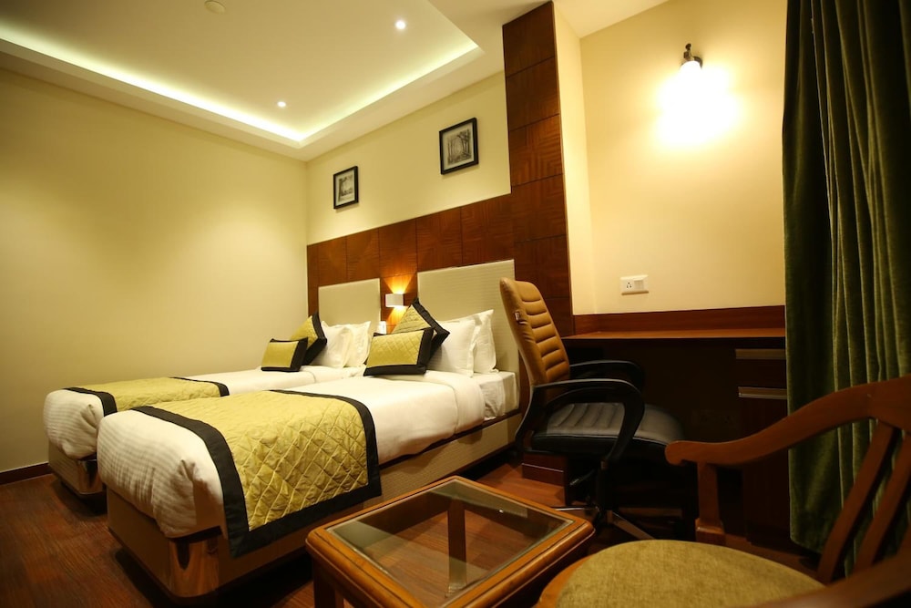 The Ic's Hotel 13/30