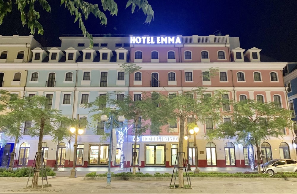Hotel Emma 2/50