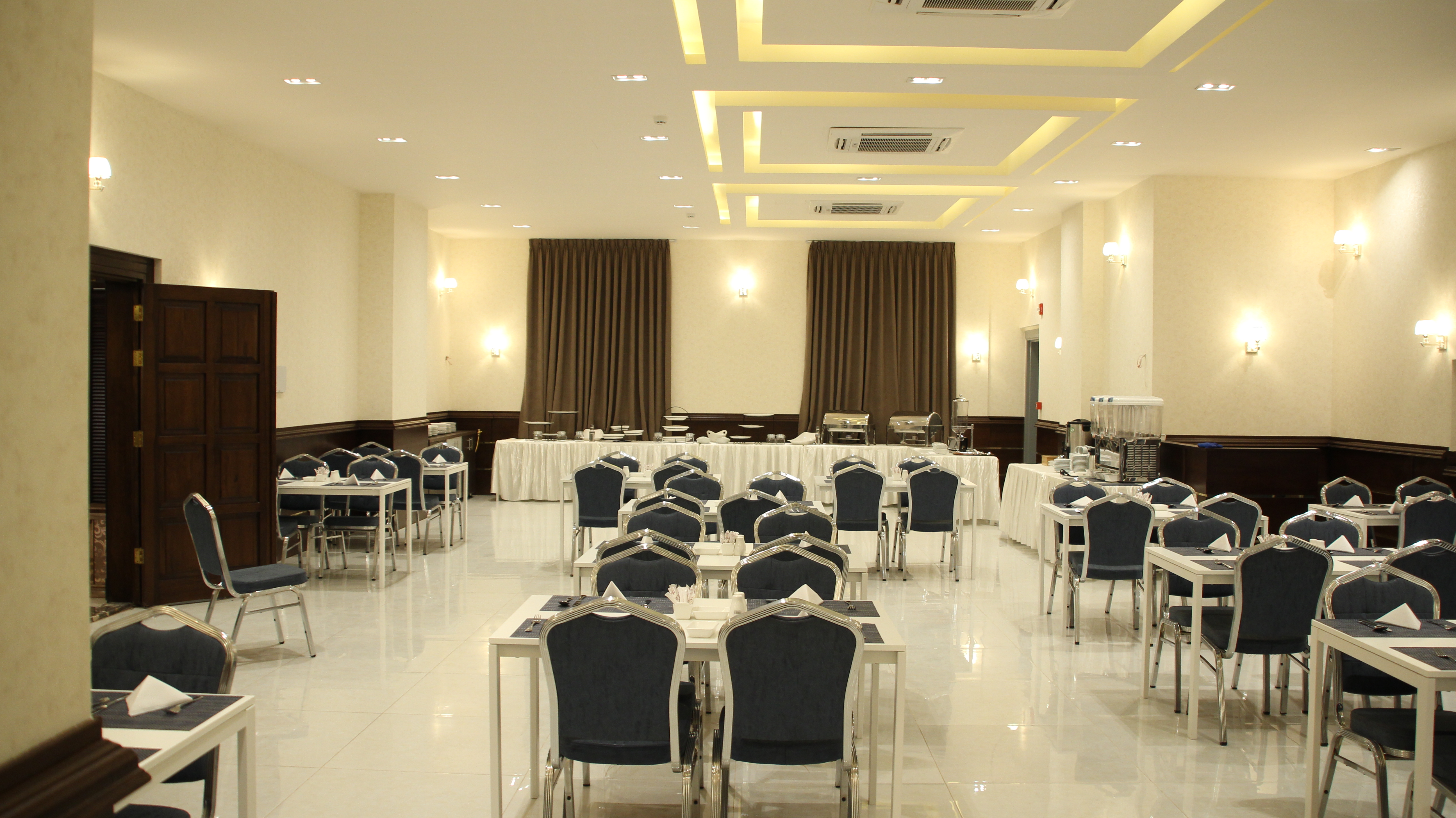 Big Ben Hotel Suites 36/42