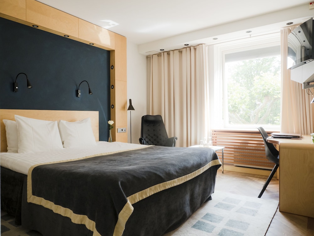 Hotel Lundia 8/50