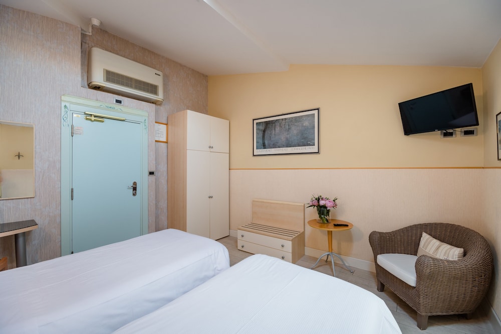 Albergo Centrale Bologna 15/79