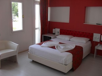 Lucky Monkey Hotel 16/50