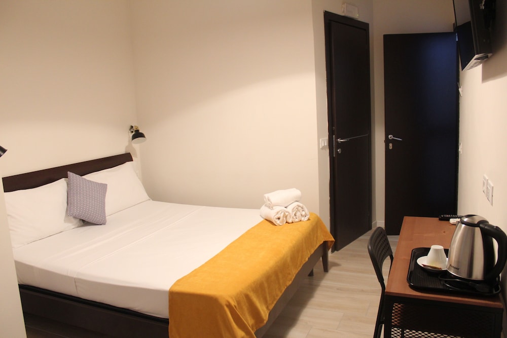 ECONOMY, DOUBLE BED