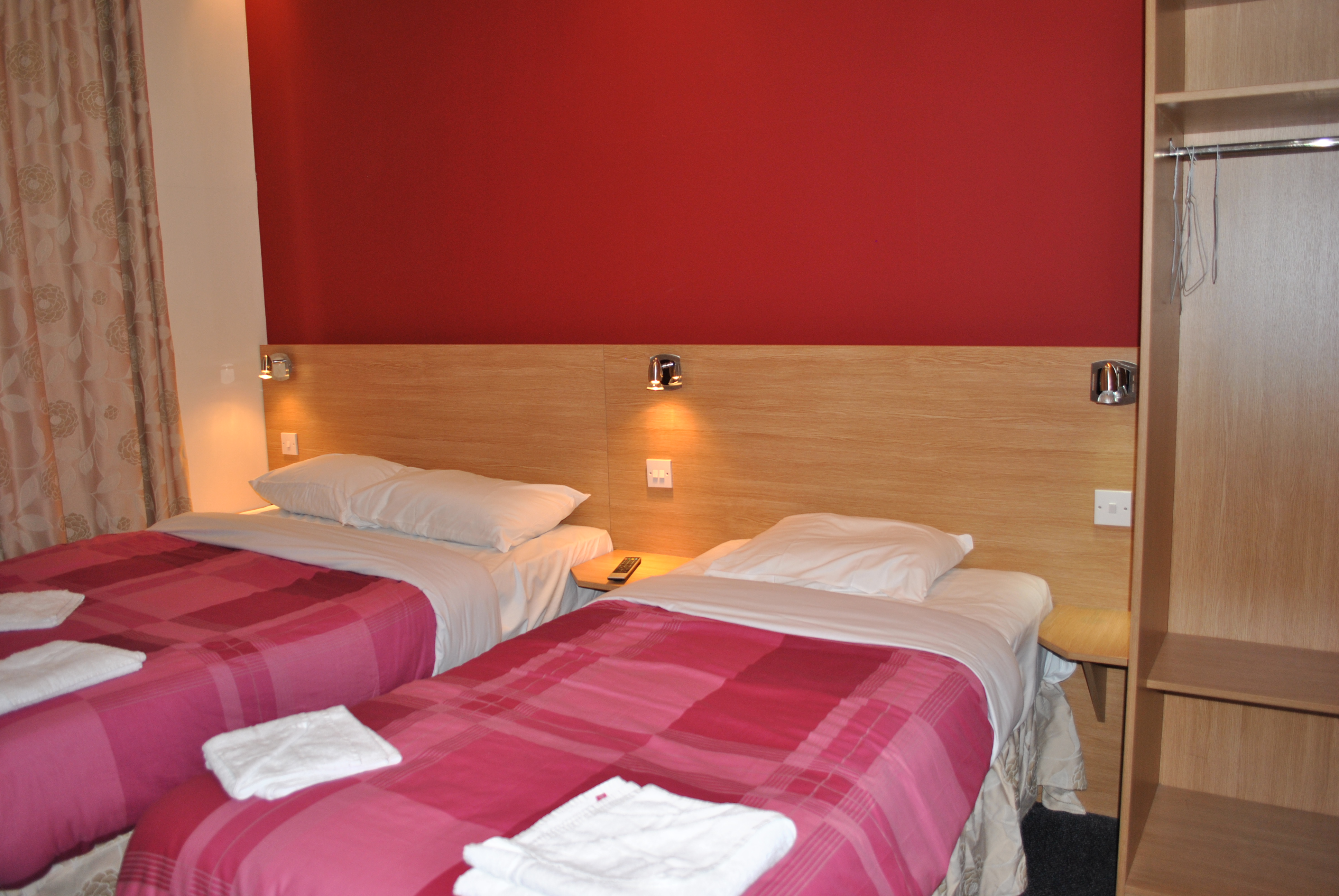 Standard, Twin Beds