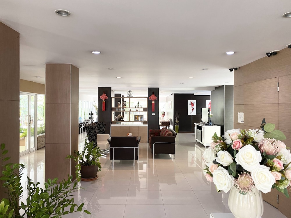 14 Place Sukhumvit Suites 50/66