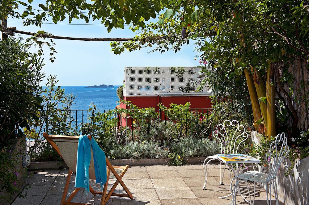 Villa Rosa 18/32