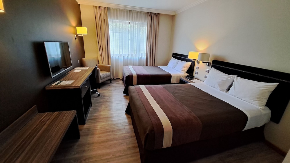 Standard, 2 Double Beds
