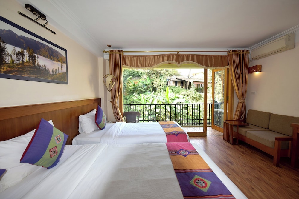 ROOM, TRIPLE, GARDEN VIEW