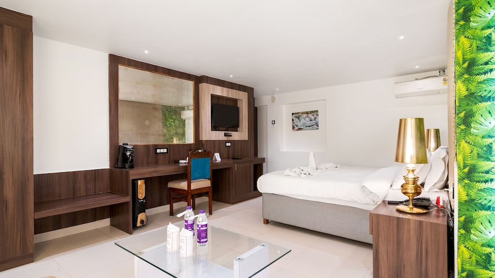 NIRANJANA HOTEL 20/50