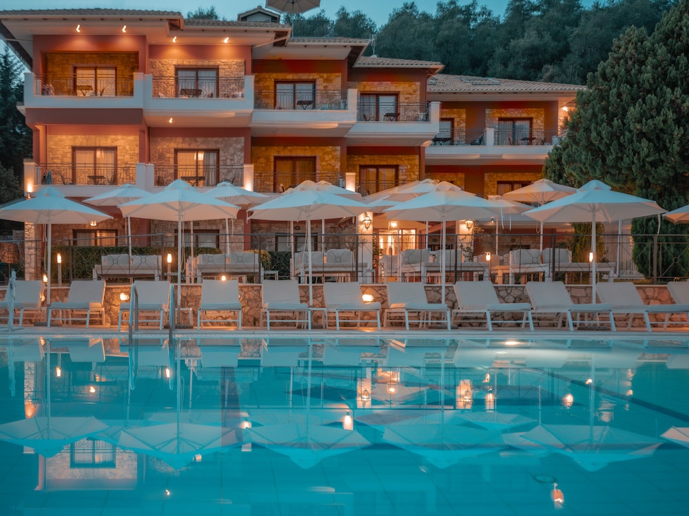 Dracos Hotel 2/56
